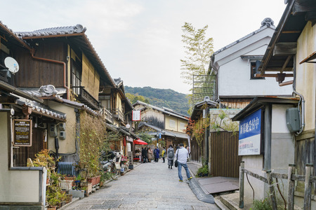 Kyoto, NOV 26: street scene around Ninenzaka, Sannenzaka on NOV 26, 2017 at Kyoto, Japanのeditorial素材