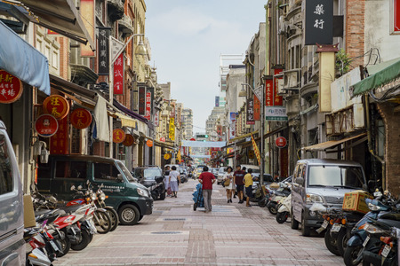 Taipei, AUG 15: Many dried goods store in Dihua Street on AUG 15, 2017 at Taipei, Taiwanのeditorial素材