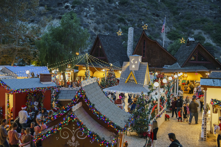 Laguna Beach, DEC 10: Night view of many beautiful art show in Sawdust Art winter festival on DEC 10, 2017 at Laguna Beach, California, United Statesのeditorial素材