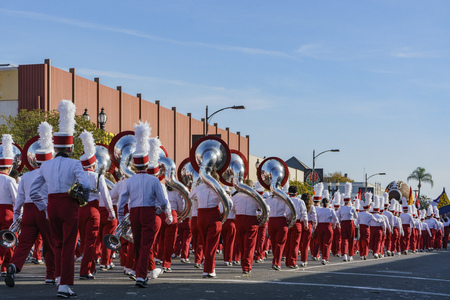 Pasadena,  JAN 1: Oklahoma team float and band show of the superb Tournament of the famous Rose Parade on JAN 1, 2017 at Pasadena, California, United Statesのeditorial素材