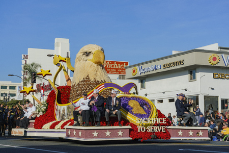 Pasadena,  JAN 1: Eagle style float of Director Award in the famous Rose Parade - America's New Year Celebration on JAN 1, 2017 at Pasadena, California, United Statesのeditorial素材
