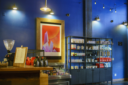 Pasadena, JAN 25: Interior view of the Intelligentsia Coffeebar on JAN 25, 2018 at Pasadena, Californiaのeditorial素材