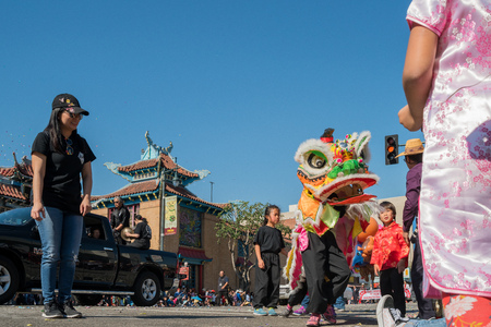 Los Angeles, FEB 17: Dragon and lion dance of the Golden Dragon Parade on FEB 17, 2018 at Los Angeles, Californiaのeditorial素材