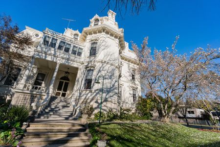 Exterior view of the beautiful Mansion Court at Sacramentoのeditorial素材