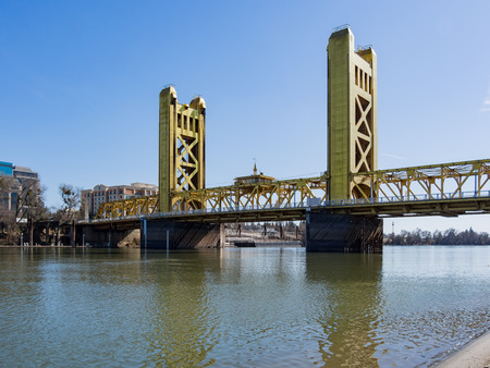 Afternoon view of the famous tower bridge of Sacramento, Californiaのeditorial素材