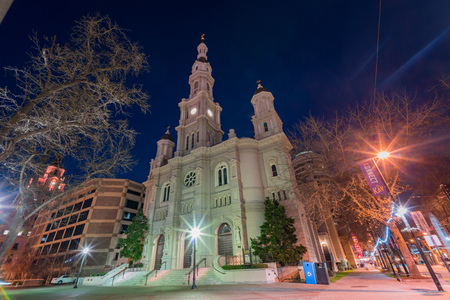 Night view of the historical Cathedral of the Blessed Sacrament at Sacramento, Californiaのeditorial素材