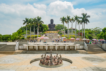 Changhua, MAY 25: Hugh Buddha statue in Eight Trigram Mountains Buddha Landscape on MAY 25, 2018 at Changhua, Taiwanのeditorial素材
