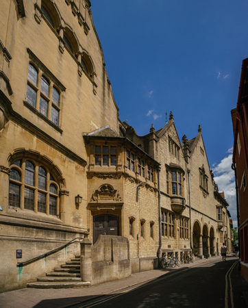 Oxford, JUL 9: city street view with public library on JUL 9, 2017 at Oxford, United Kingdomのeditorial素材