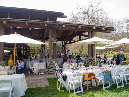 Los Angeles, APR 1: Many people enjoy the lunch party on APR 1, 2018 at Los Angeles, Californiaのeditorial素材