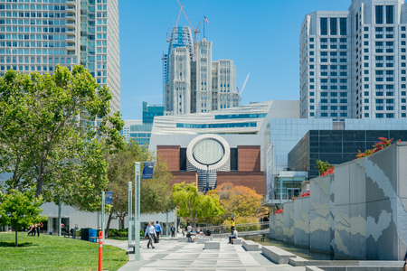 San Francisco, MAY 22: Exterior view of the Museum of Modern Art on MAY 22, 2017 at San Francisco, Californiaのeditorial素材