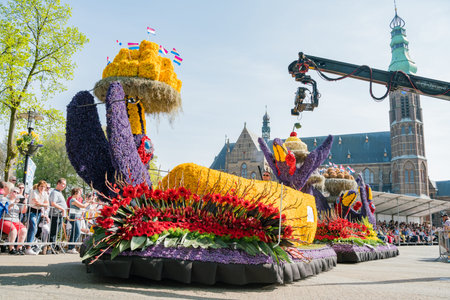 Netherlands, APR 21: The colorful flower parade on APR 21, 2018 at Netherlandsのeditorial素材