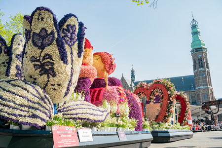 Netherlands, APR 21: The beautiful and colorful flower parade on APR 21, 2018 at Netherlandsのeditorial素材
