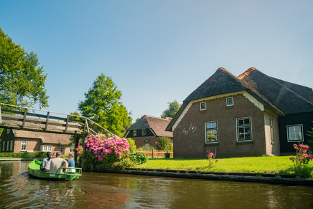 Giethoorn, JUL 22: Beautiful canal view and traditional house of Giethoorn on JUL 22, 2018 at Giethoorn, Netherlandsのeditorial素材
