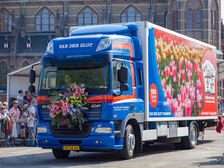 Netherlands, APR 21: Decorated trunk in the beautiful and colorful flower parade on APR 21, 2018 at Netherlandsのeditorial素材