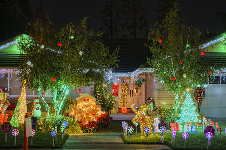 Brea, DEC 4: Beautiful christmas decoration on DEC 4, 2018 at Brea Neighborhood, Los Angels County, Californiaのeditorial素材