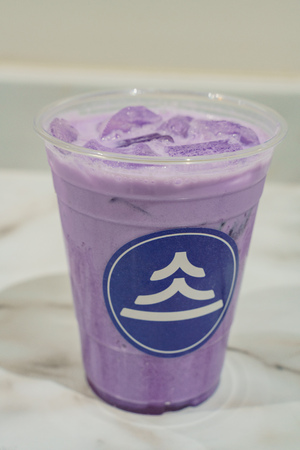 Close up shot of colorful taro drinks at Los Angeles County, Californiaのeditorial素材