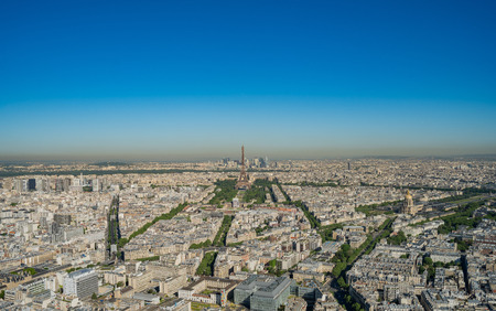 Morning aerial view of the famous Eiffel Tower and downtown citypscape at Paris, Franceのeditorial素材
