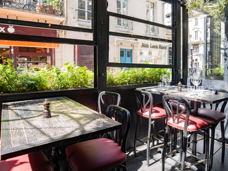 Paris, MAY 7: The famous L'Escargot Montorgueil restaurant is famous for snails on MAY 7, 2018 at Paris, Franceのeditorial素材