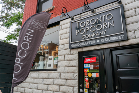 Toronto, OCT 6: Exterior view of the Toronto Popcorn Company on OCT 6, 2018 at Toronto, Canadaのeditorial素材