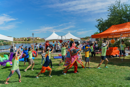 Las Vegas, OCT 13: The Third Crown Prince doll dance in the famous Rose Regatta Dragon Boat Festival on OCT 13, 2018 at Las Vegas, Nevadaのeditorial素材