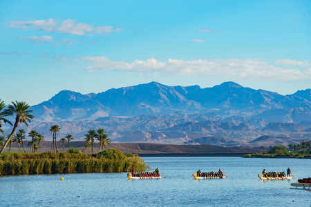 Las Vegas, OCT 13: Rowing the dragon boat in the famous Rose Regatta Dragon Boat Festival on OCT 13, 2018 at Las Vegas, Nevadaのeditorial素材