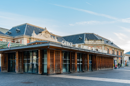 Nice, OCT 21: Tourist information office near the Gare De Nice Ville train station on OCT 21, 2018 at Nice, Franceのeditorial素材