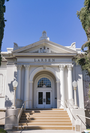 Redlands, MAR 20: Walking in the University of Redlands on MAR 20, 2019 at Redlands, Californiaのeditorial素材
