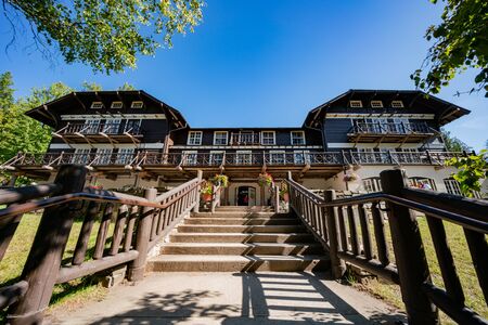 Montana, AUG 27: Exterior view of the Lake Mcdonald Lodge on AUG 27, 2019 at Montanaのeditorial素材
