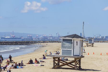 Los Angeles, APR 8:  Life guard house of the beautiful Seal beach on APR 8, 2017 at Los Angelesのeditorial素材