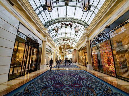 Las Vegas, DEC 17:  Interior view of the Bellagio Conservatory & Botanical Gardens on DEC 17, 2019 at Las Vegas, Nevadaのeditorial素材