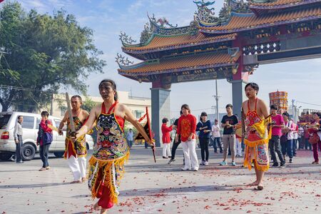 Yunlin, NOV 24: Special traditional god parade of the Santiaolun Haiqing Temple on NOV 24, 2013 at Yunlin, Taiwanのeditorial素材