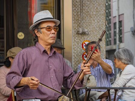 Yunlin, NOV 23: People dress up in traditional doing the performance on NOV 23, 2013 at Yunlin, Taiwanのeditorial素材