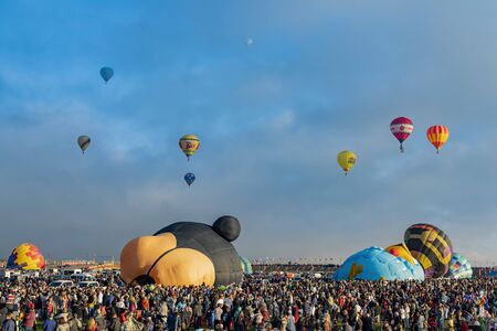 Albquerque, OCT 4: Morning view of the famous Albuquerque International Balloon Fiesta event on OCT 4, 2019 at Albquerque, New Mexicoのeditorial素材