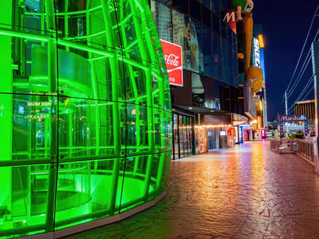 Las Vegas, MAR 25, 2020 - Dusk special lockdown cityscape of the famous Stripのeditorial素材