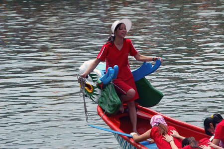 New Taipei City, JUN 11, 2005 - Traditional Dragon boat festival of Gongliao Districtのeditorial素材