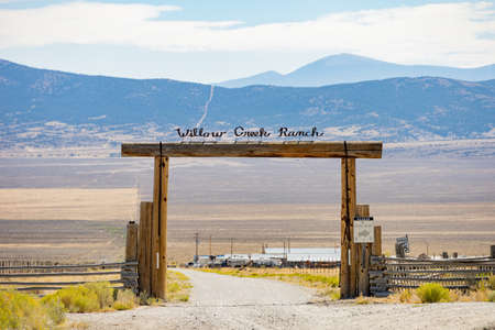 Nevada, AUG 14, 2020 - Entrance sign of the Willow Creek Ranchのeditorial素材