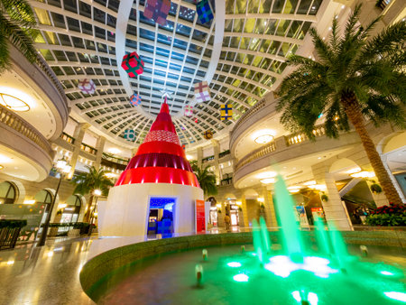 Taipei, DEC 29, 2011 - Christmas decoration in the BELLAVITA shopping mallのeditorial素材
