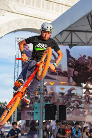 Taipei, JUL 29, 2012 - Nike extreme bicycle performance at Chiang Kai-shek Memorial Hallのeditorial素材