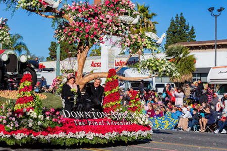 Pasadena, JAN 1, 2016 - Sunny view of the famous Rose Paradeのeditorial素材