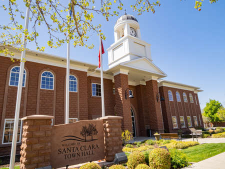Exterior view of the Santa Clara City Office at Utah, USAのeditorial素材