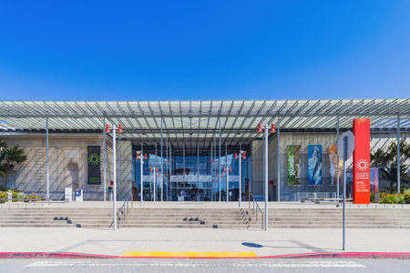 San Francisco, MAY 20, 2021 - Entrance of California Academy of Sciencesのeditorial素材