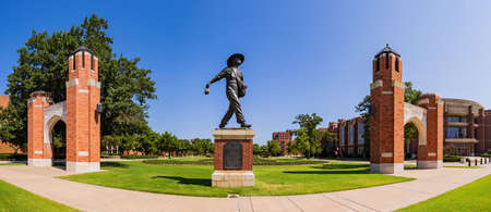 Oklahoma, AUG 10, 2021 - Entrance gate of The University of Oklahomaのeditorial素材