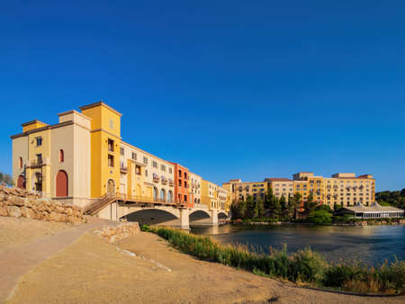 Sunny view of the Lake Las Vegas at Nevadaのeditorial素材
