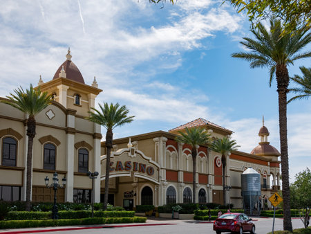 Henderson, APR 24 2021 - Afternoon sunny view of the Sunset station casinoのeditorial素材