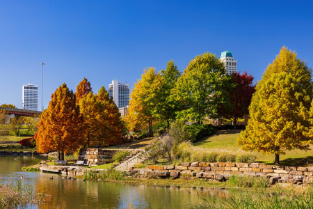 Tulsa, NOV 15 2021 - Beautiful fall color fo Veterans Parkのeditorial素材