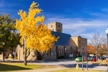 Tulsa, NOV 15 2021 - Sunny view of the United Methodist Church of The University of Tulsaのeditorial素材