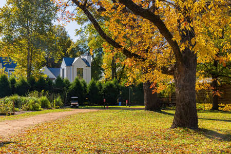 Beautiful fall color in the famous Philbrook Museum of Art at Tulsa, Oklahomaのeditorial素材