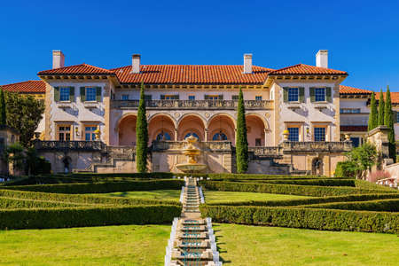 Beautiful fall color in the famous Philbrook Museum of Art at Tulsa, Oklahomaのeditorial素材