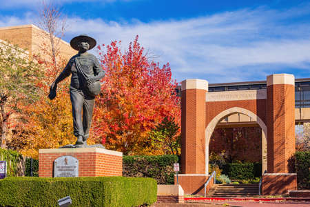 Beautiful fall color of the health sciences campus, University of Oklahoma at Oklahomaのeditorial素材