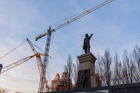 Salt Lake City, DEC 4 2021 - Joseph and Hyrum Smith Statues near the famous Salt Lake Utah Templeのeditorial素材